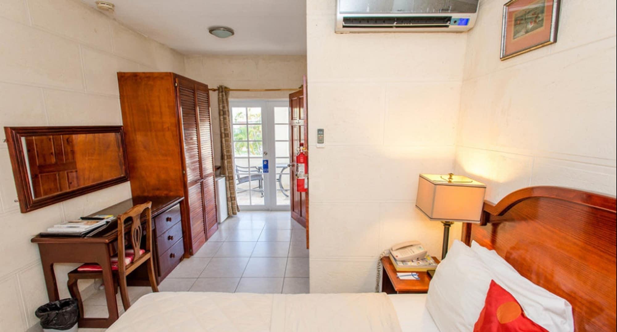 Ocean 15 Hotel Christ Church Bagian luar foto