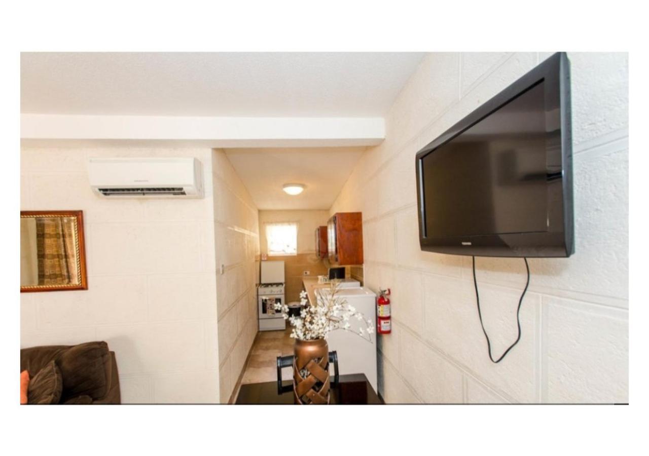 Ocean 15 Hotel Christ Church Bagian luar foto