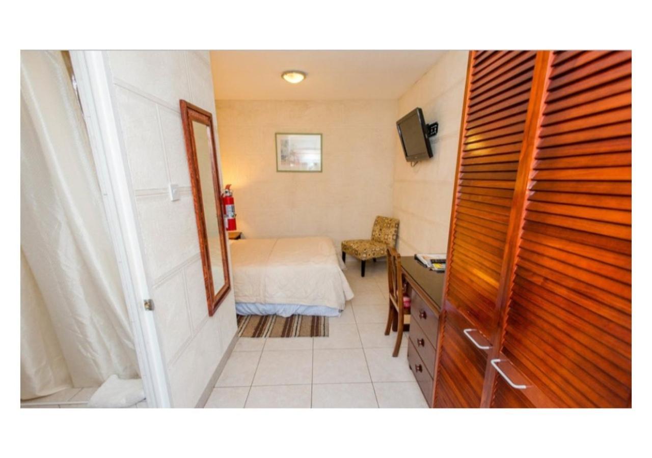 Ocean 15 Hotel Christ Church Bagian luar foto